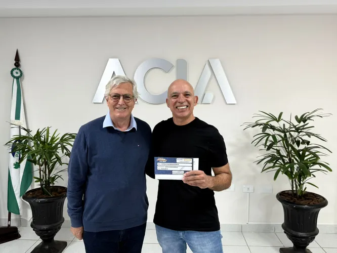 Acia premia com R$10 mil em vales-compra em Apucarana