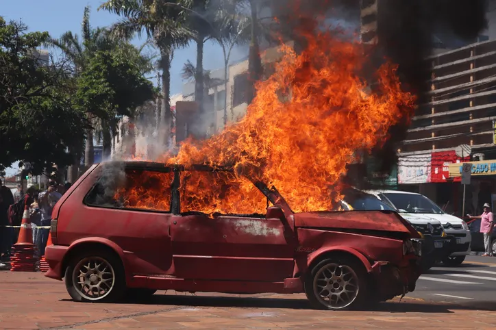 Simulação de acidente encerra Semana do Trânsito em Arapongas; veja