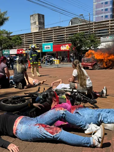 Simulação de acidente encerra Semana do Trânsito em Arapongas; veja