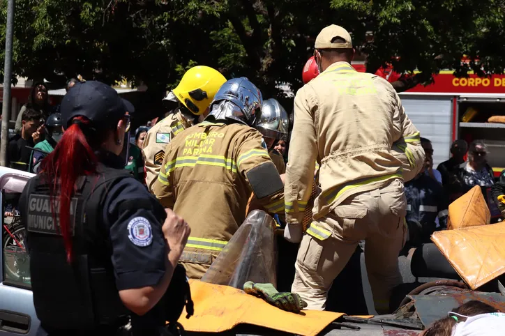 Simulação de acidente encerra Semana do Trânsito em Arapongas; veja