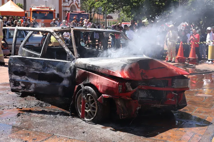 Simulação de acidente encerra Semana do Trânsito em Arapongas; veja