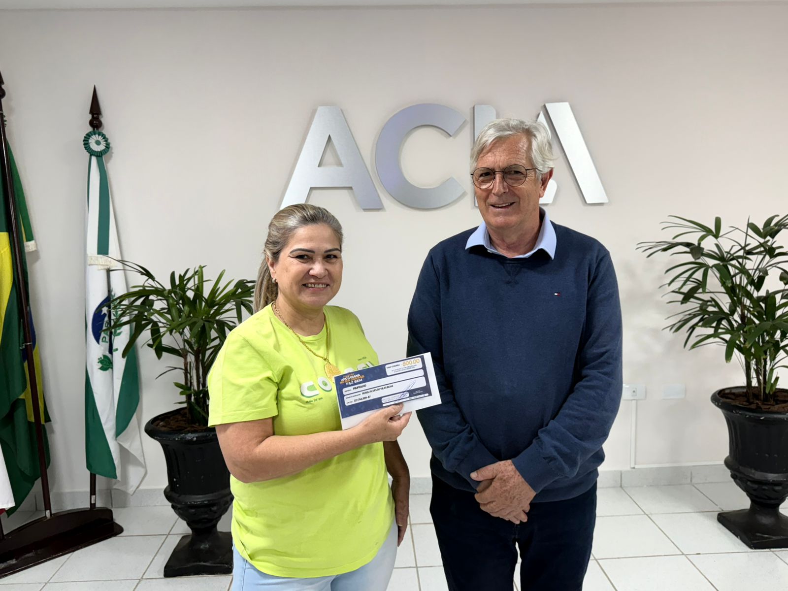 Acia premia com R$10 mil em vales-compra em Apucarana