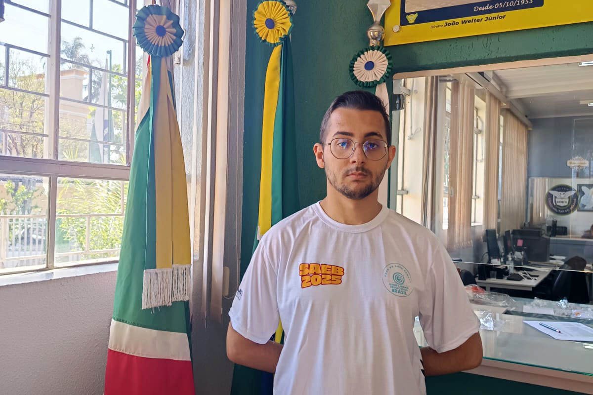 Aluno de Jandaia do Sul cria projeto que dá novo uso a garrafas PET