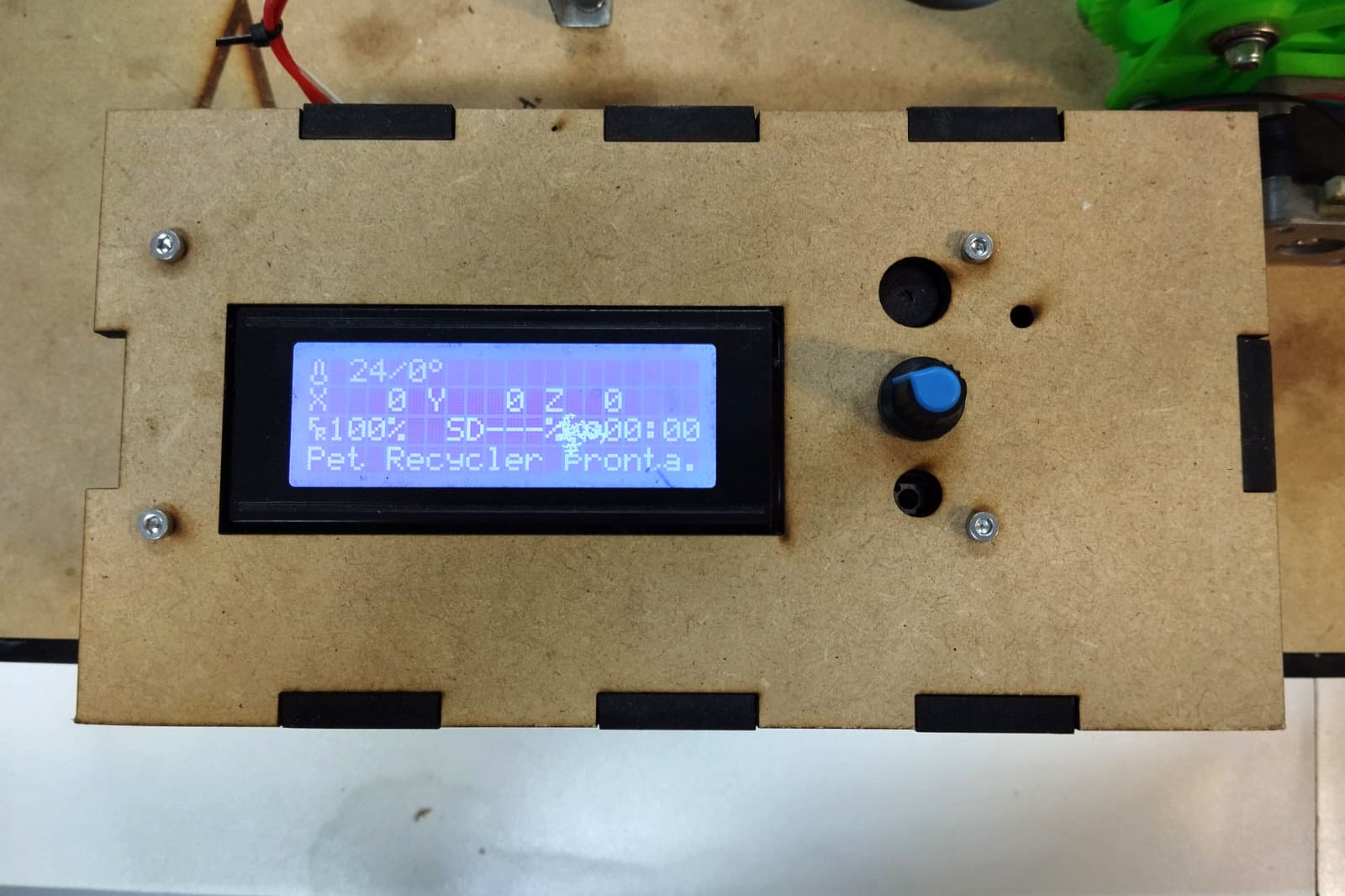 Aluno de Jandaia do Sul cria projeto que dá novo uso a garrafas PET