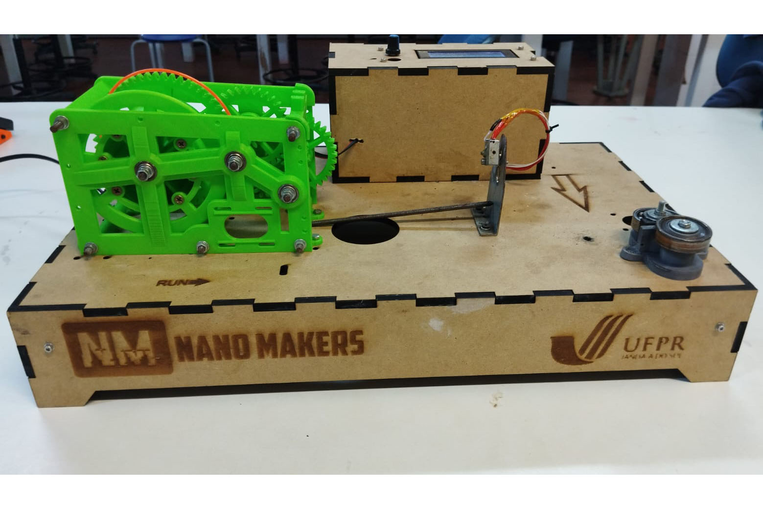 Aluno de Jandaia do Sul cria projeto que dá novo uso a garrafas PET