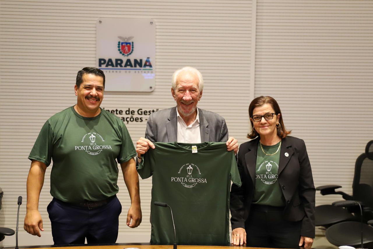 Empresários da Rua Ponta Grossa são recebidos pelo vice-governador do PR
