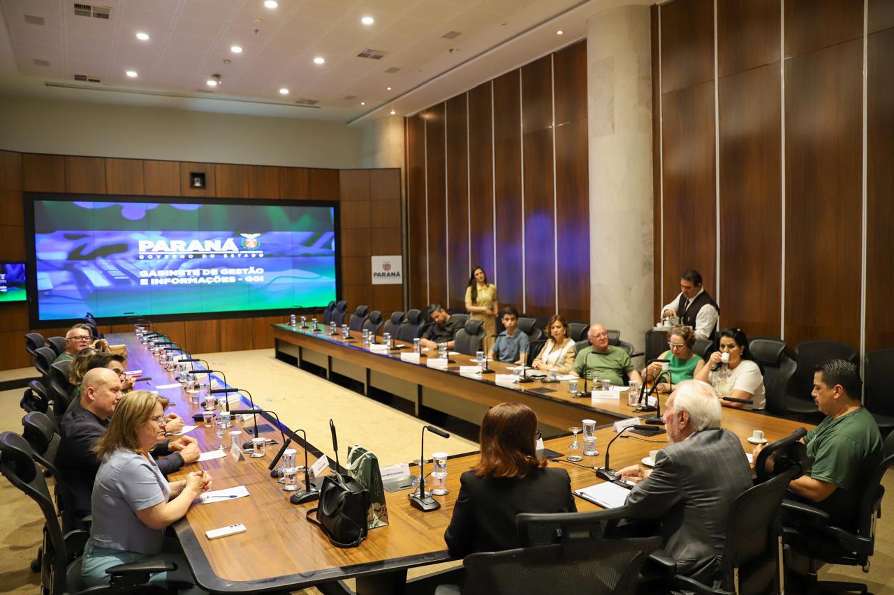 Empresários da Rua Ponta Grossa são recebidos pelo vice-governador do PR