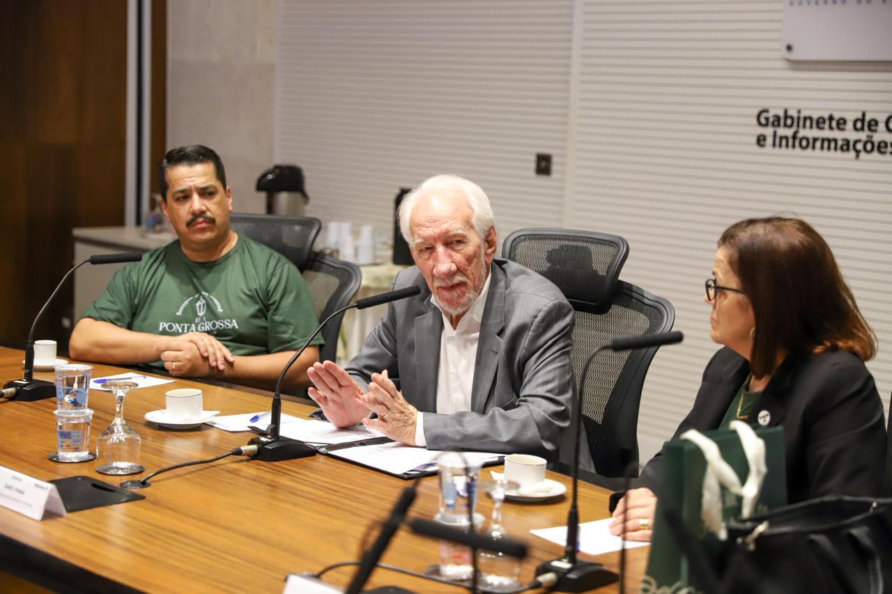 Empresários da Rua Ponta Grossa são recebidos pelo vice-governador do PR