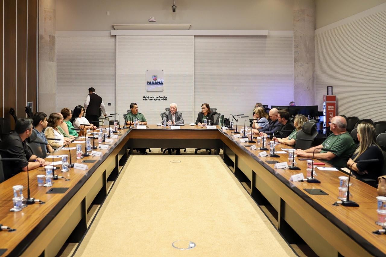 Empresários da Rua Ponta Grossa são recebidos pelo vice-governador do PR