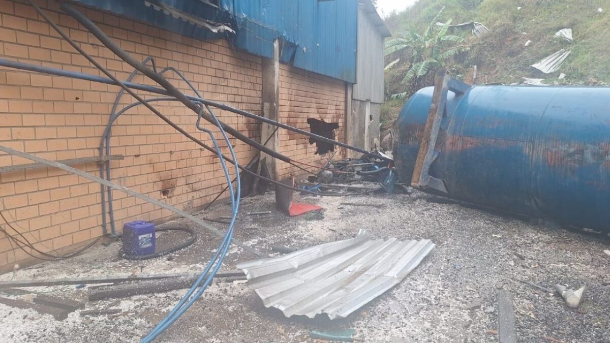 Explosão em caldeira de empresa deixa 3 trabalhadores feridos de SC