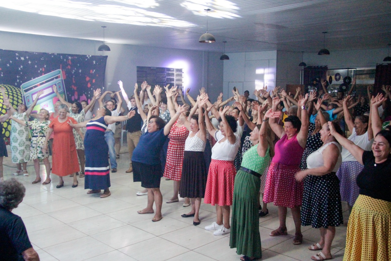 Prefeitura de Kaloré e Casa da Cultura promovem Baile dos Anos 60