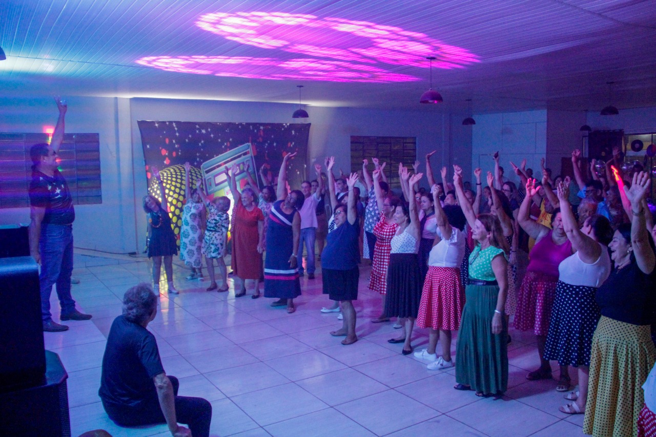 Prefeitura de Kaloré e Casa da Cultura promovem Baile dos Anos 60
