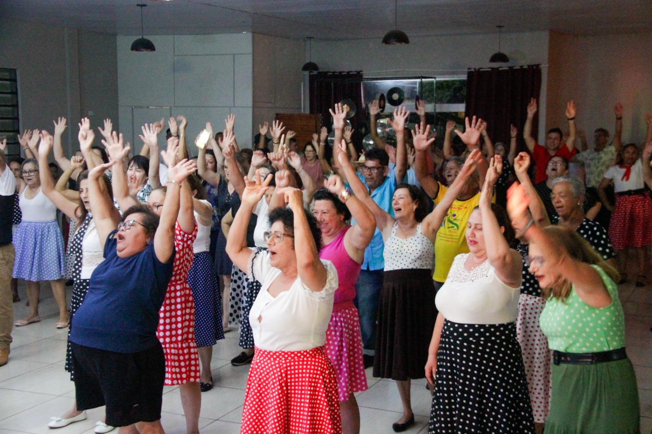 Prefeitura de Kaloré e Casa da Cultura promovem Baile dos Anos 60