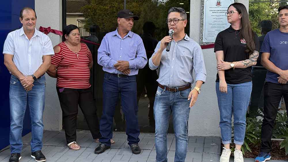 Prefeitura inaugura Centro Empresarial Renato Zanoni em Jardim Alegre