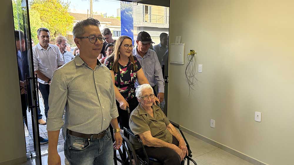 Prefeitura inaugura Centro Empresarial Renato Zanoni em Jardim Alegre