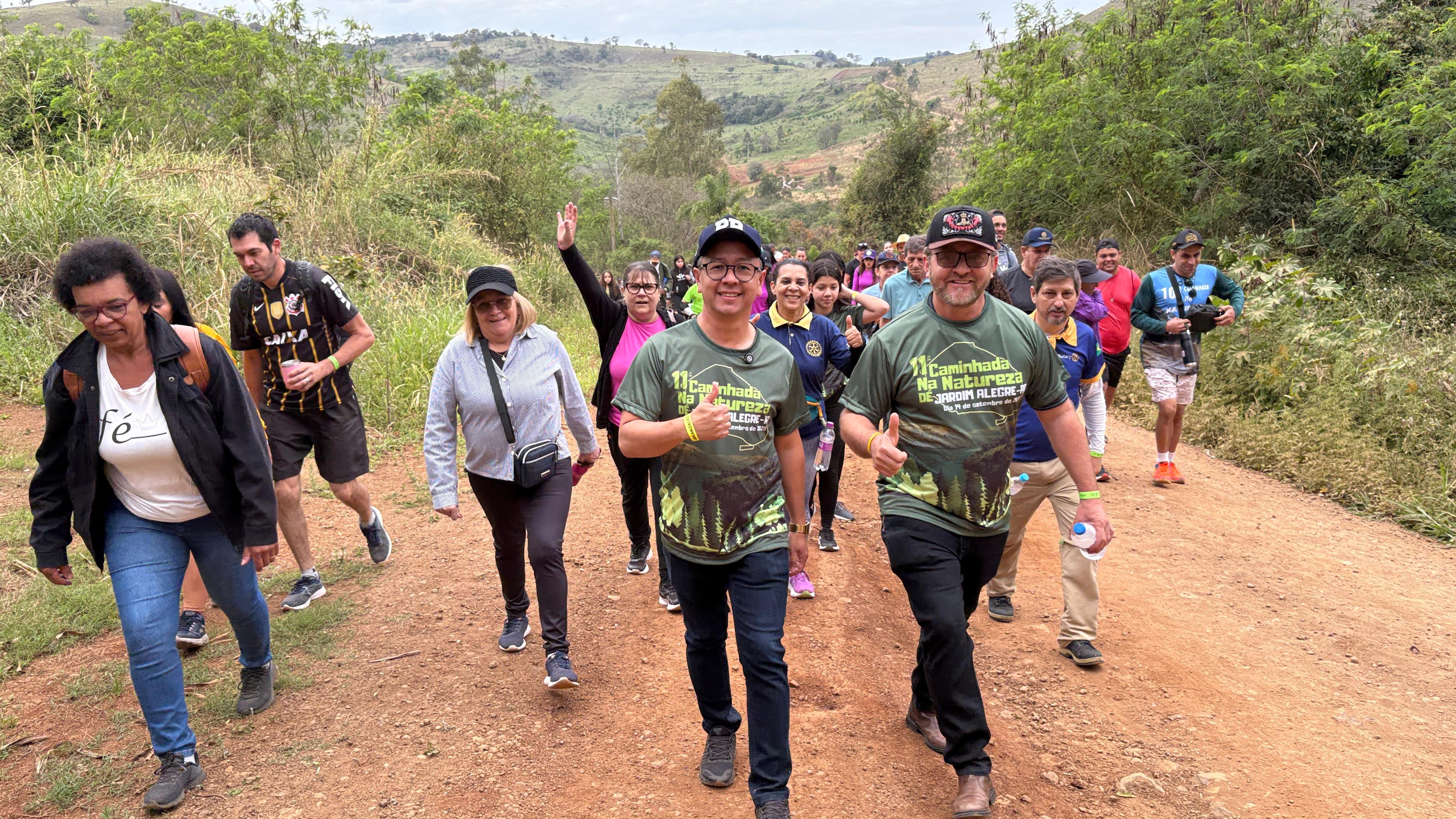 Preservação e integração marcam Caminhada na Natureza em Jardim Alegre