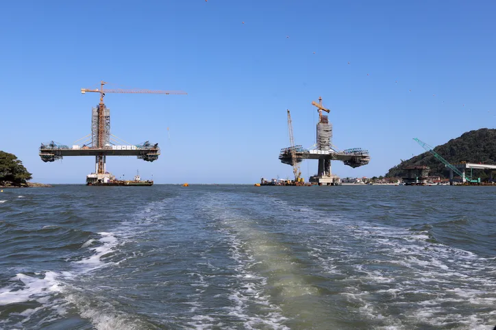 Obras da Ponte de Guaratuba avançam em ritmo acelerado; veja fotos e vídeo