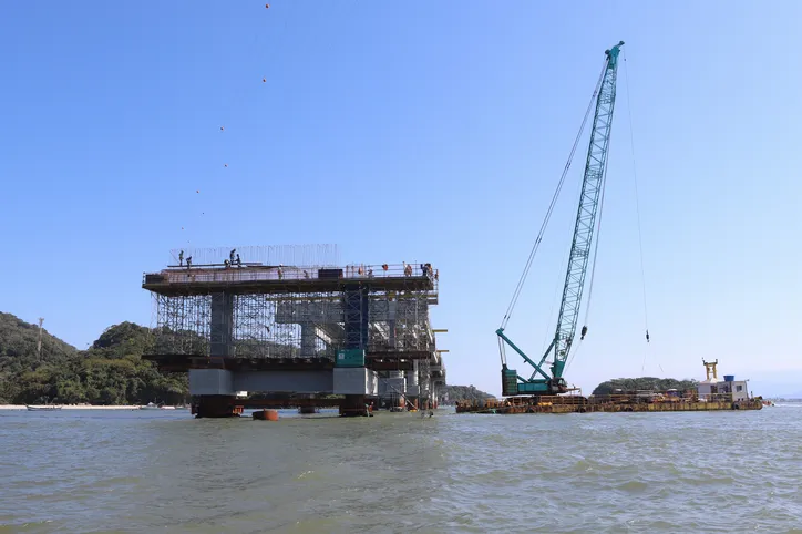 Obras da Ponte de Guaratuba avançam em ritmo acelerado; veja fotos e vídeo