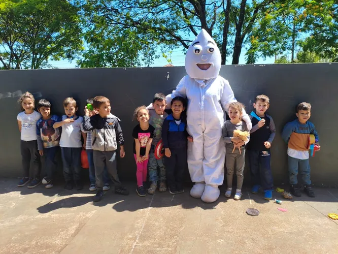 Rotary Club e Saúde promovem ação sobre vacinação em Jandaia do Sul