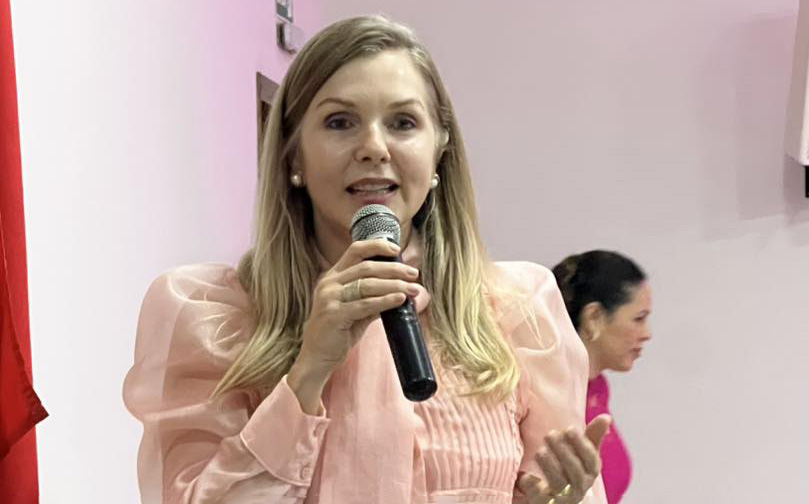 Ivaiporã celebra Outubro Rosa com encontro de mulheres