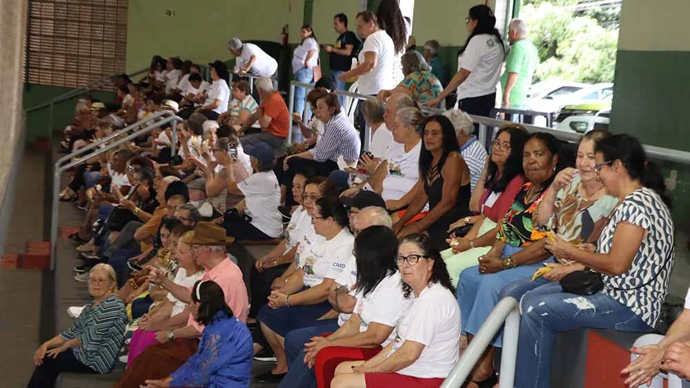 Ivaiporã realiza 3ª Gincana 60+ com cerca de 300 participantes