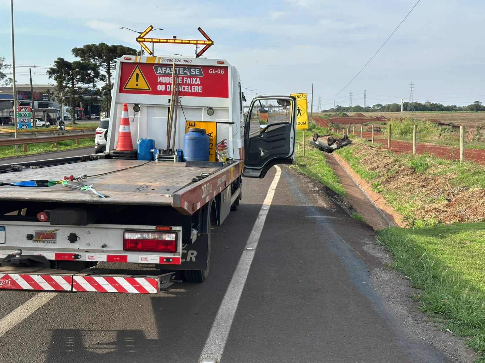 Motorista capota VW Saveiro na BR-369 entre Apucarana e Arapongas