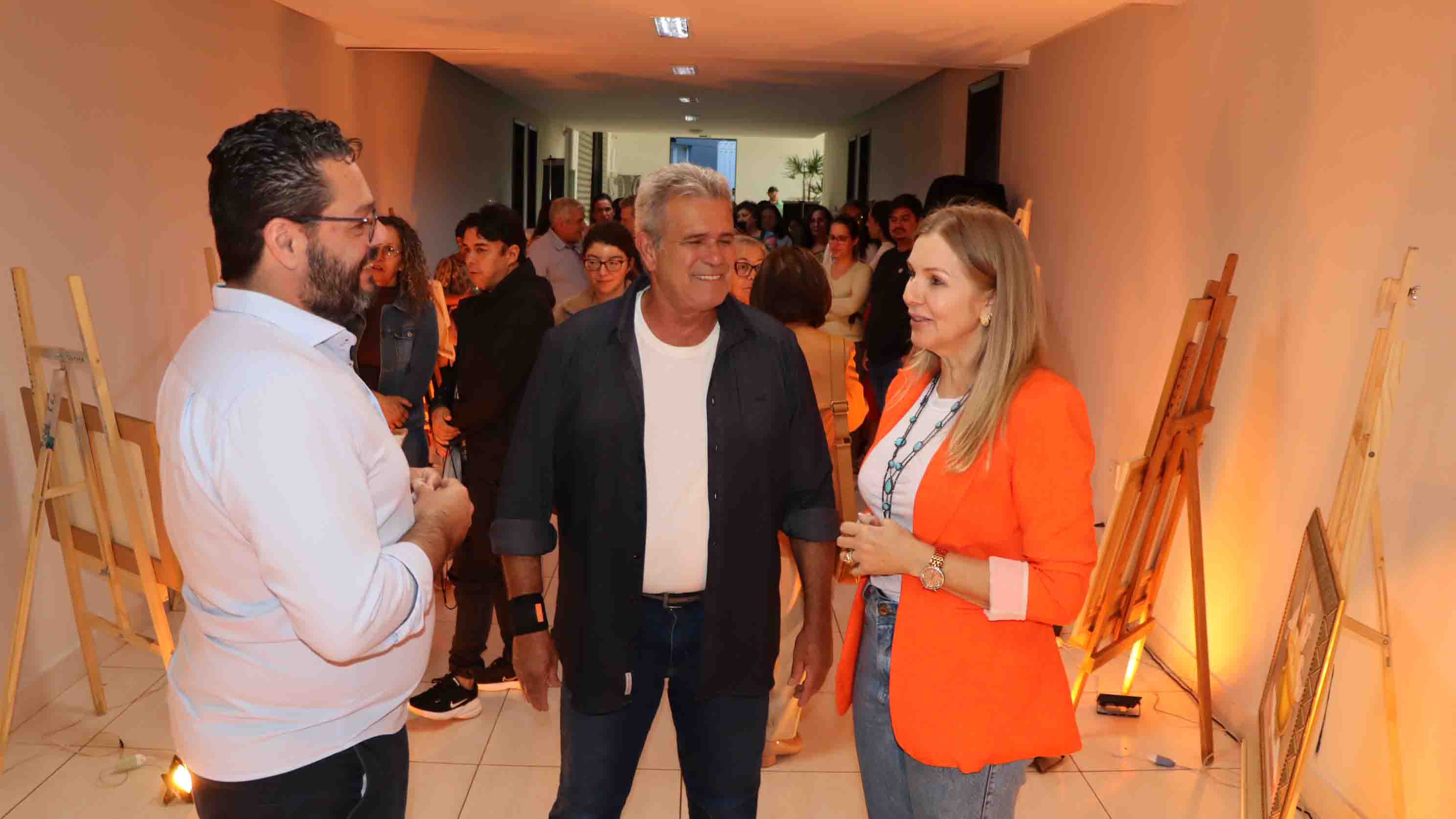Saguão da Prefeitura de Ivaiporã recebe 1º Sarau Contemporâneo