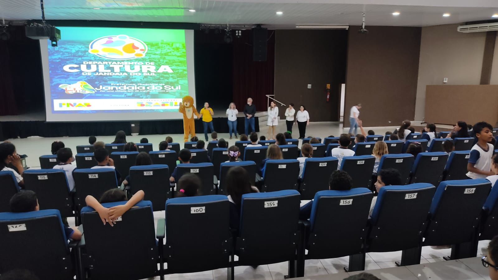 Semana da Criança leva diversão e aprendizado às escolas de Jandaia