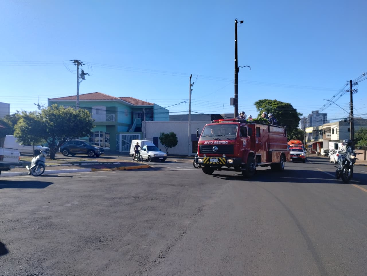 Socorrista do Samu de Arapongas é homenageado por colegas em cortejo fúnebre