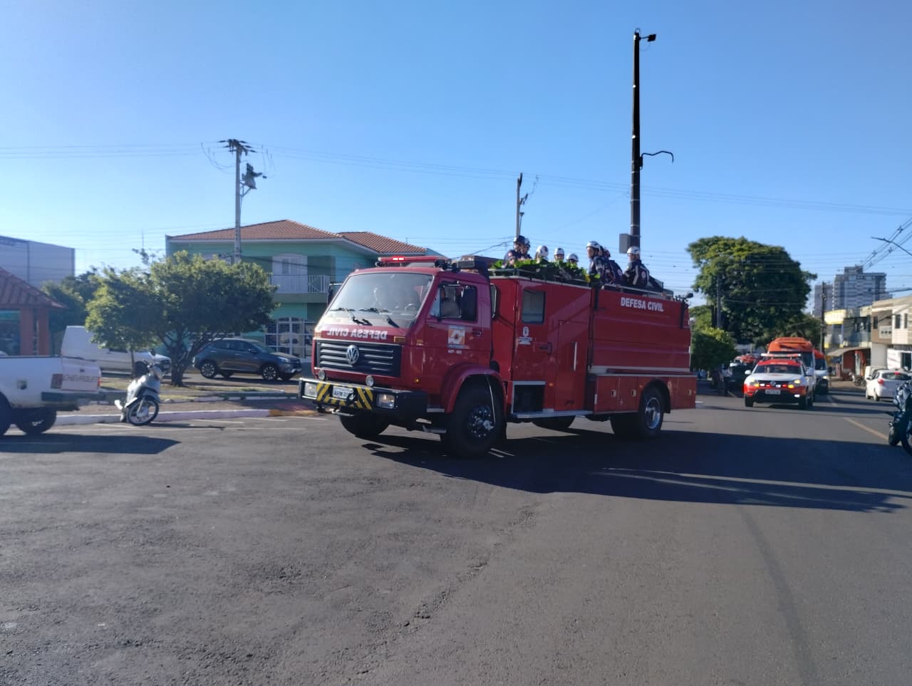 Socorrista do Samu de Arapongas é homenageado por colegas em cortejo fúnebre