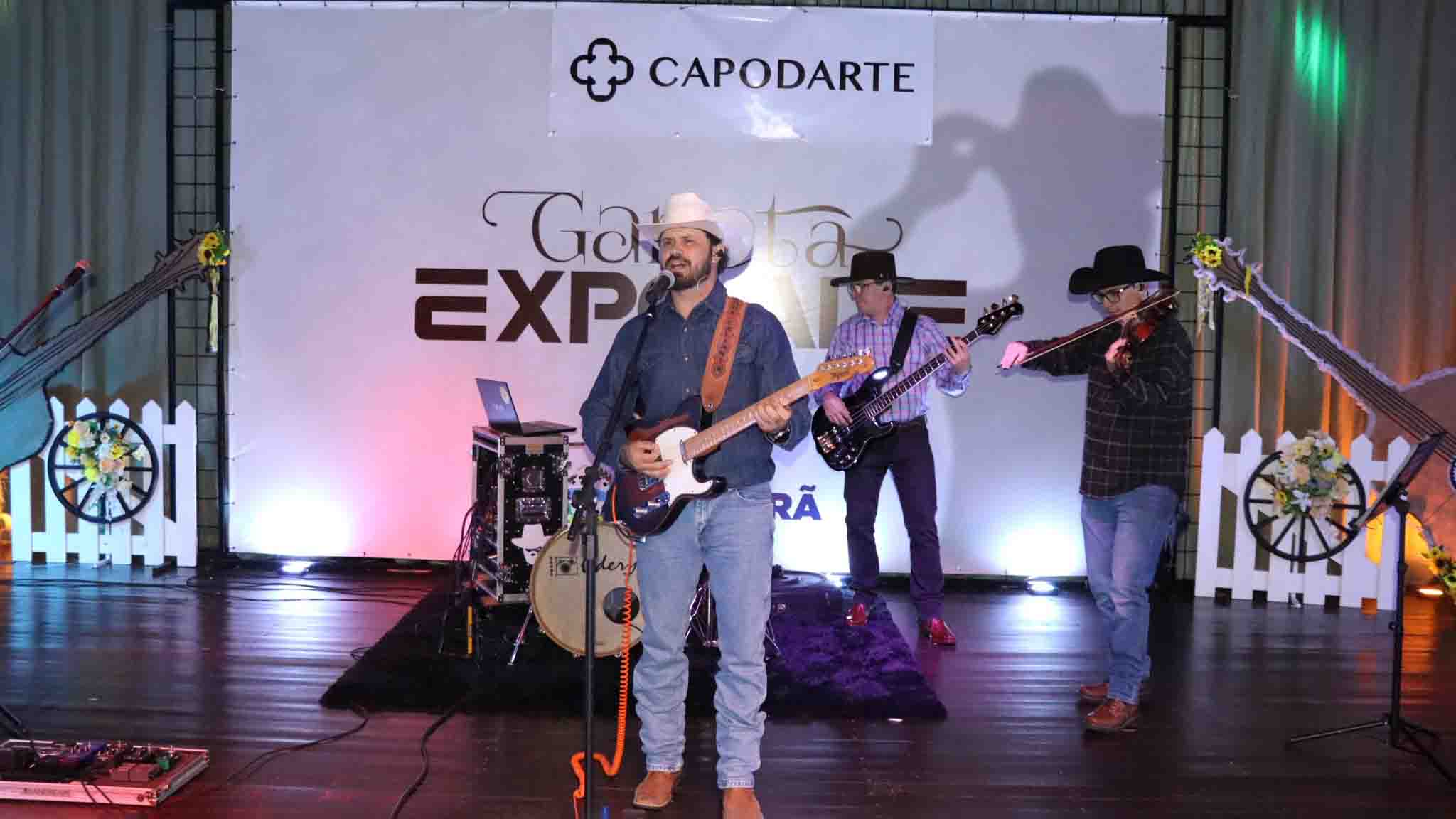 Solene Bartolomeu vence concurso Garota Expovale 2025 em Ivaiporã