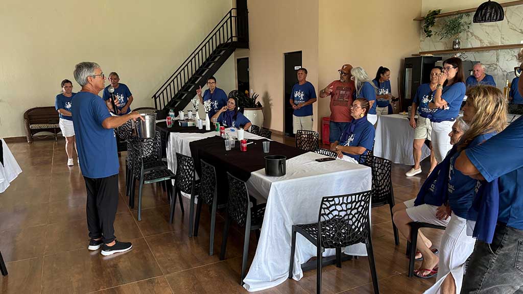 Amizade que atravessa décadas reúne ex-integrantes de Banda Marcial em Ivaiporã