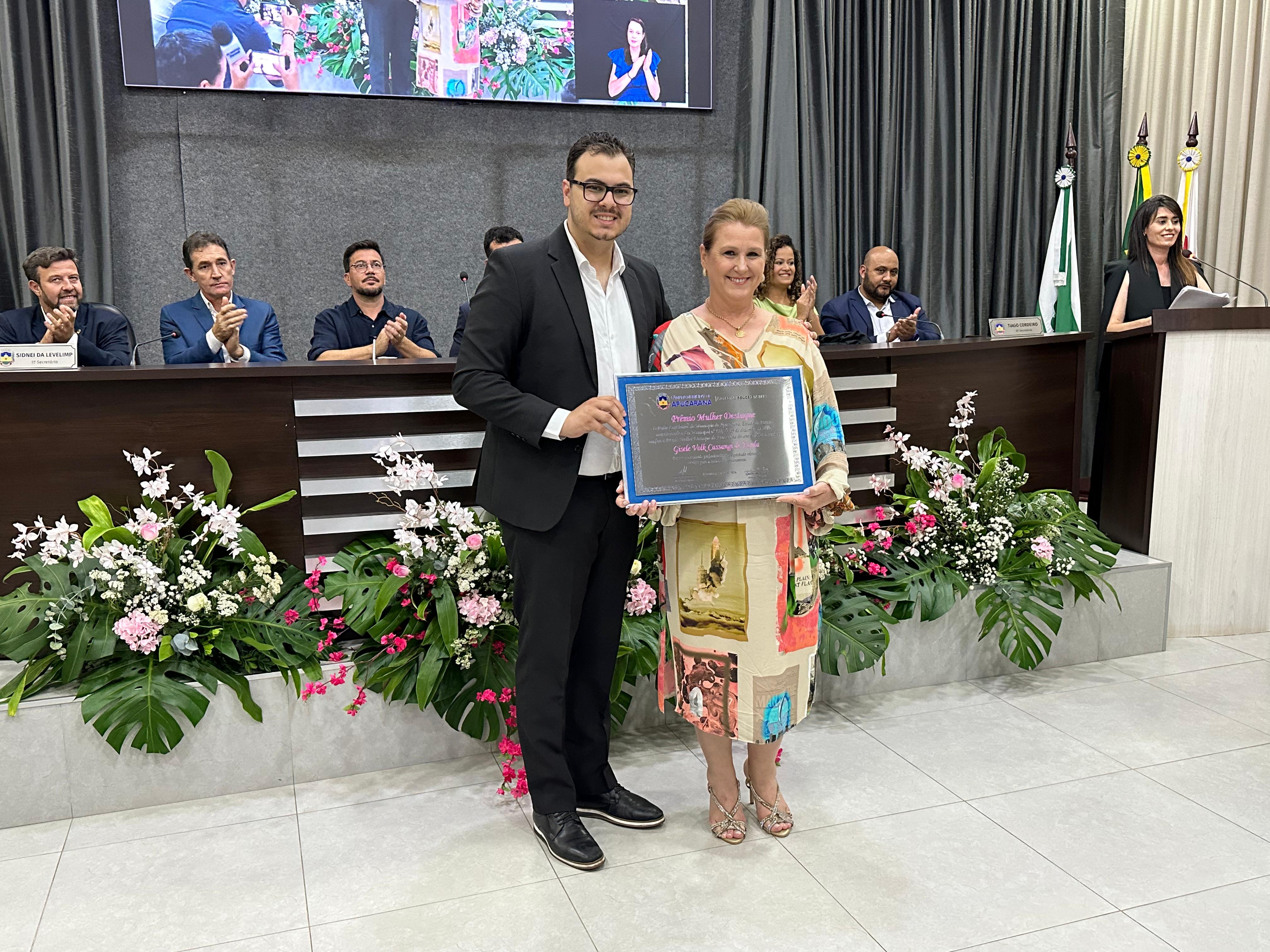 Câmara de Apucarana homenageia 11 mulheres com o prêmio Mulher Destaque
