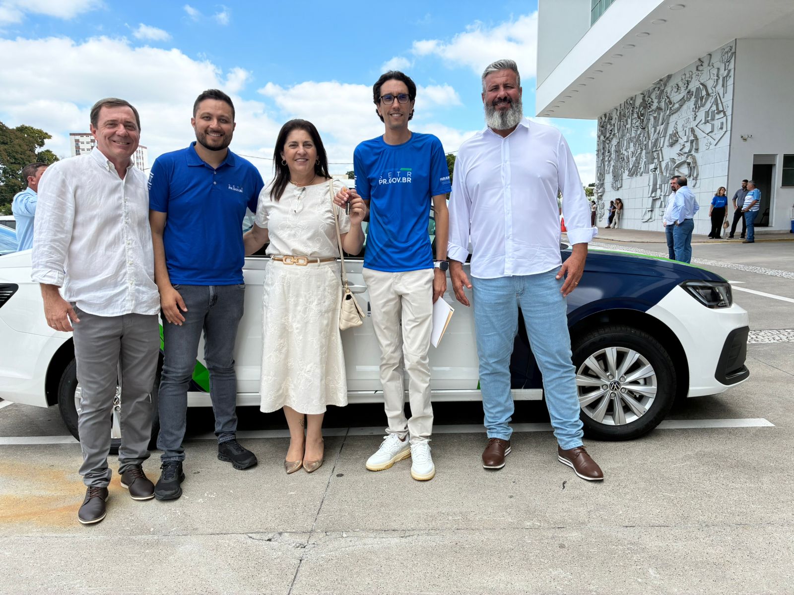 Cambira recebe novo veículo para impulsionar Agência do Trabalhador