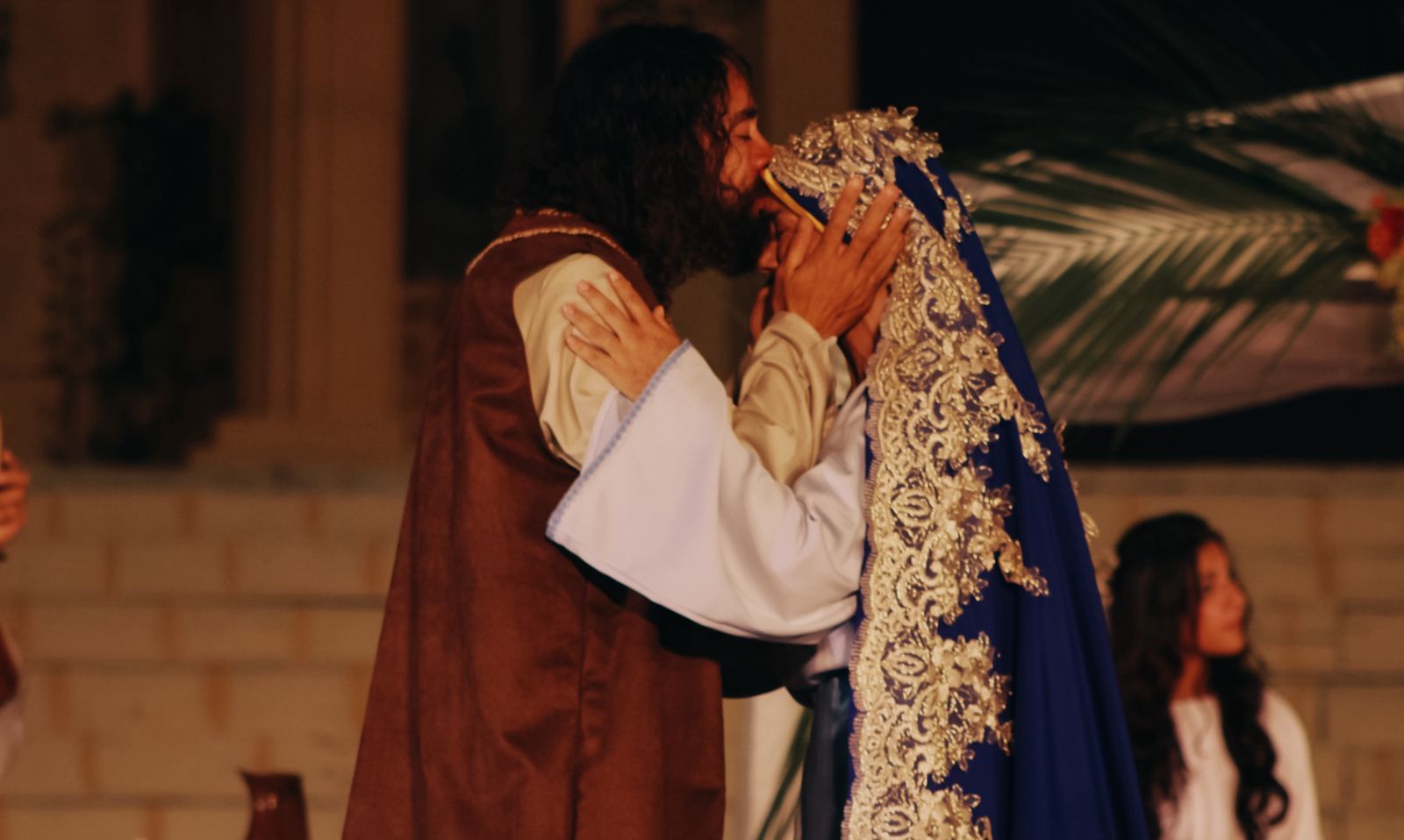 Cerca de 15 mil prestigiam apresentação da Paixão de Cristo em Arapongas; veja fotos