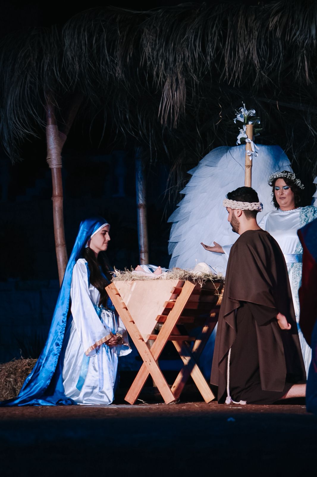 Cerca de 15 mil prestigiam apresentação da Paixão de Cristo em Arapongas; veja fotos