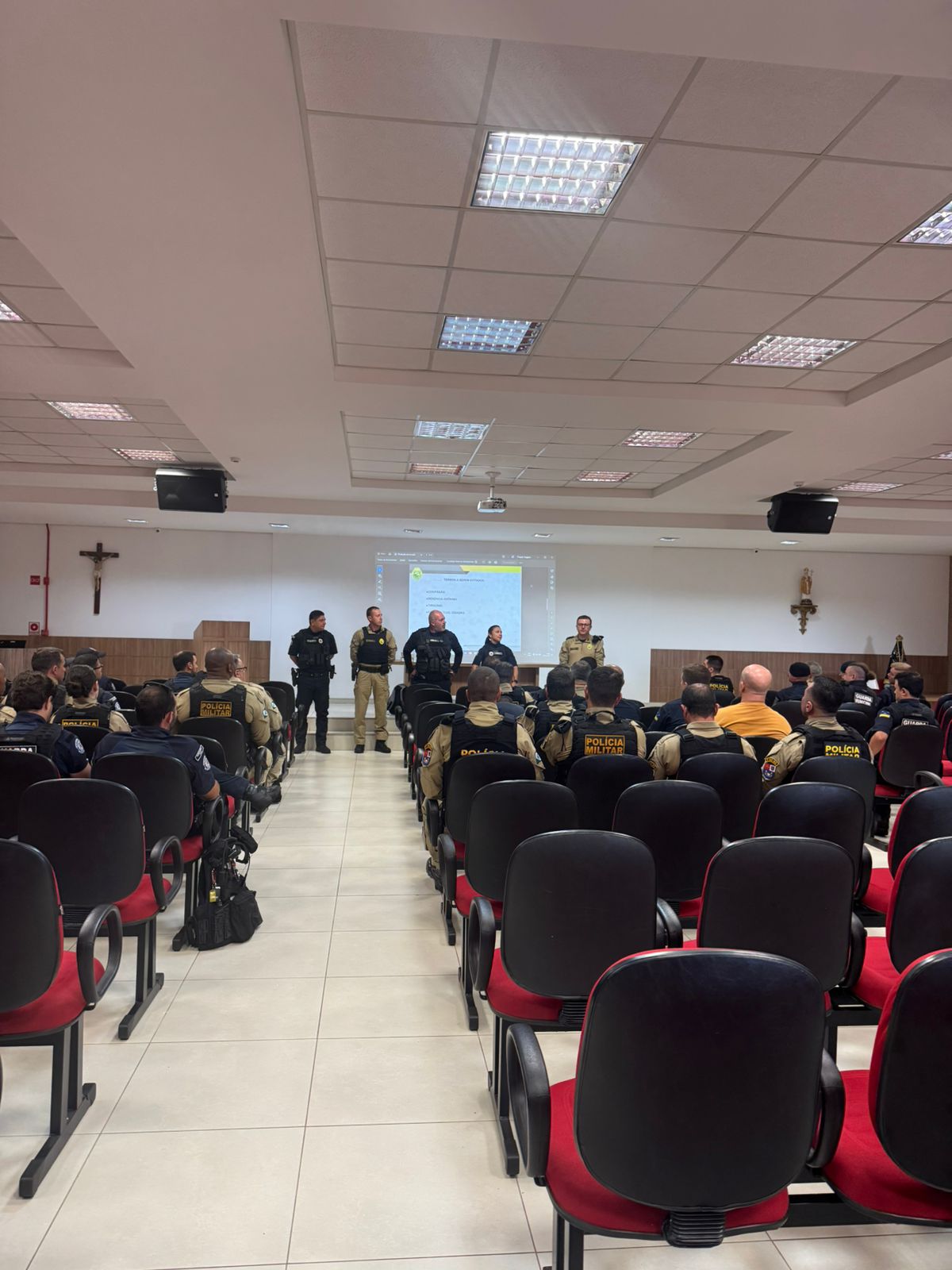 Forças de segurança realizam treinamento para fiscalização de patinetes e scooters