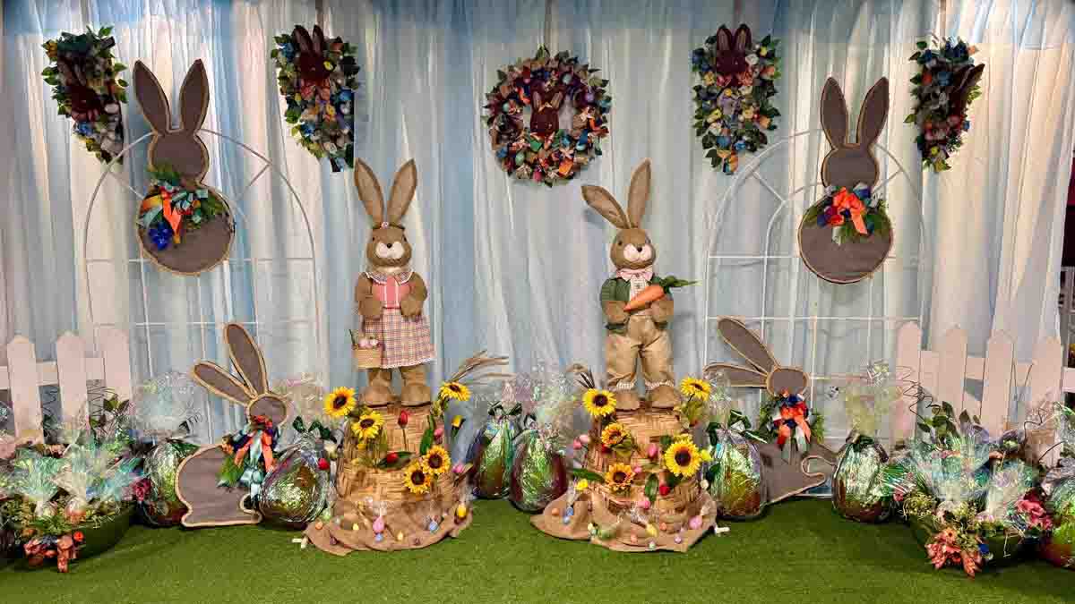 Ivaiporã entra no clima de Páscoa com decoração especial na praça