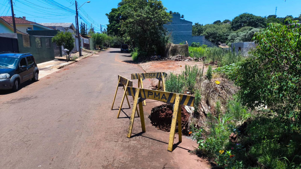 Prefeitura mobiliza equipes após chuvas intensas e atende famílias afetadas em Apucarana