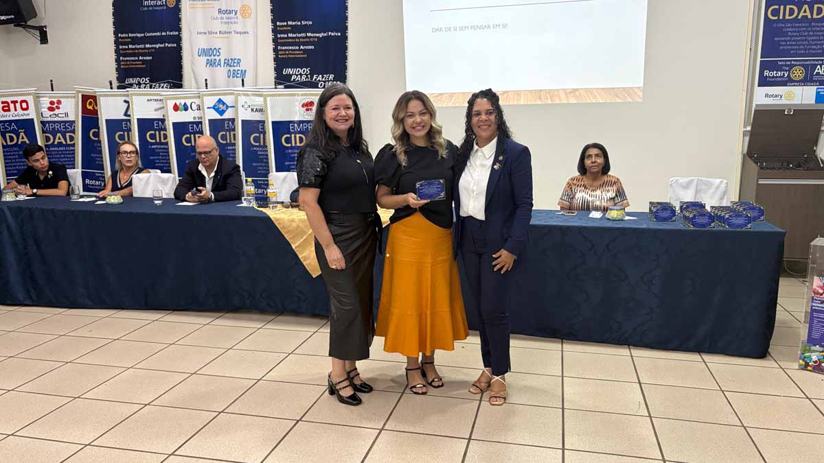 Rotary Club Integração e Ivaiporã prestam homenagem a mulheres; veja fotos