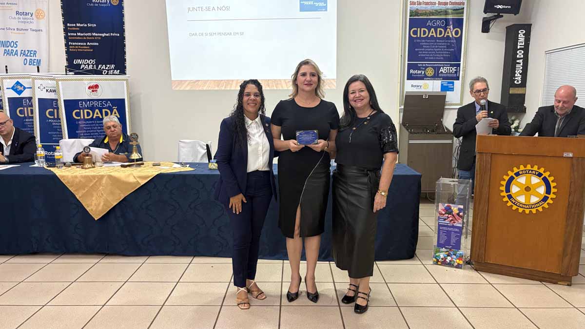 Rotary Club Integração e Ivaiporã prestam homenagem a mulheres; veja fotos