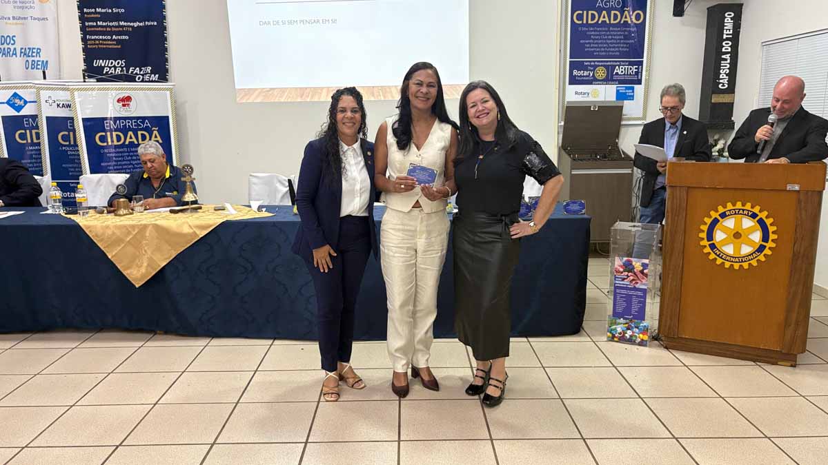 Rotary Club Integração e Ivaiporã prestam homenagem a mulheres; veja fotos