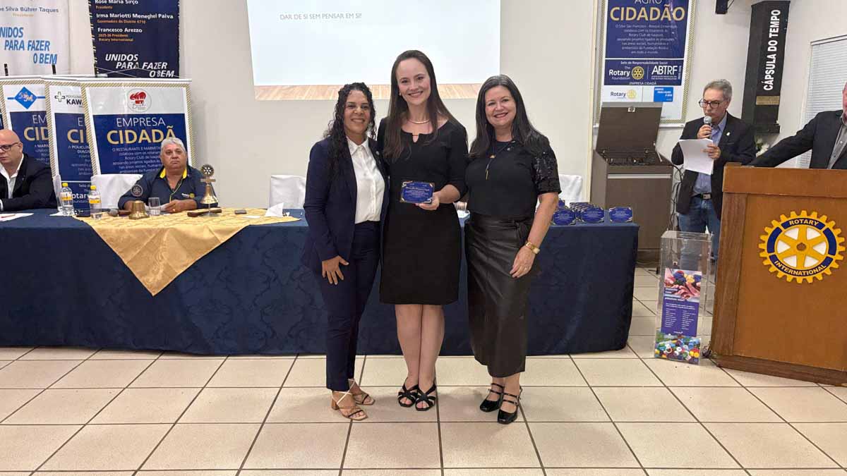 Rotary Club Integração e Ivaiporã prestam homenagem a mulheres; veja fotos
