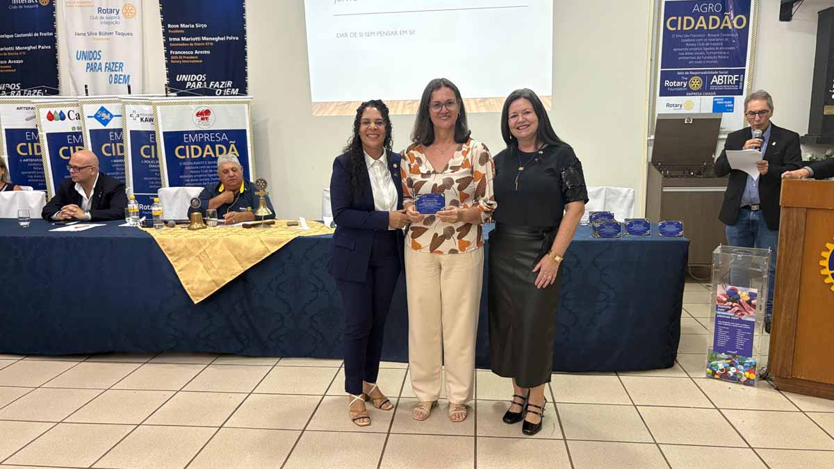 Rotary Club Integração e Ivaiporã prestam homenagem a mulheres; veja fotos