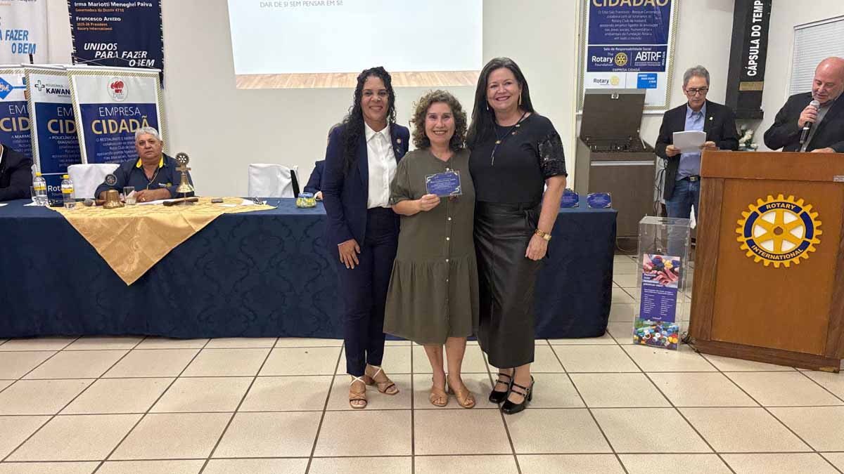 Rotary Club Integração e Ivaiporã prestam homenagem a mulheres; veja fotos