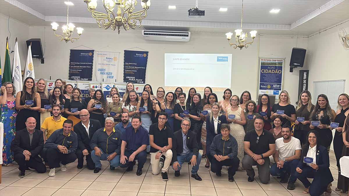 Rotary Club Integração e Ivaiporã prestam homenagem a mulheres; veja fotos