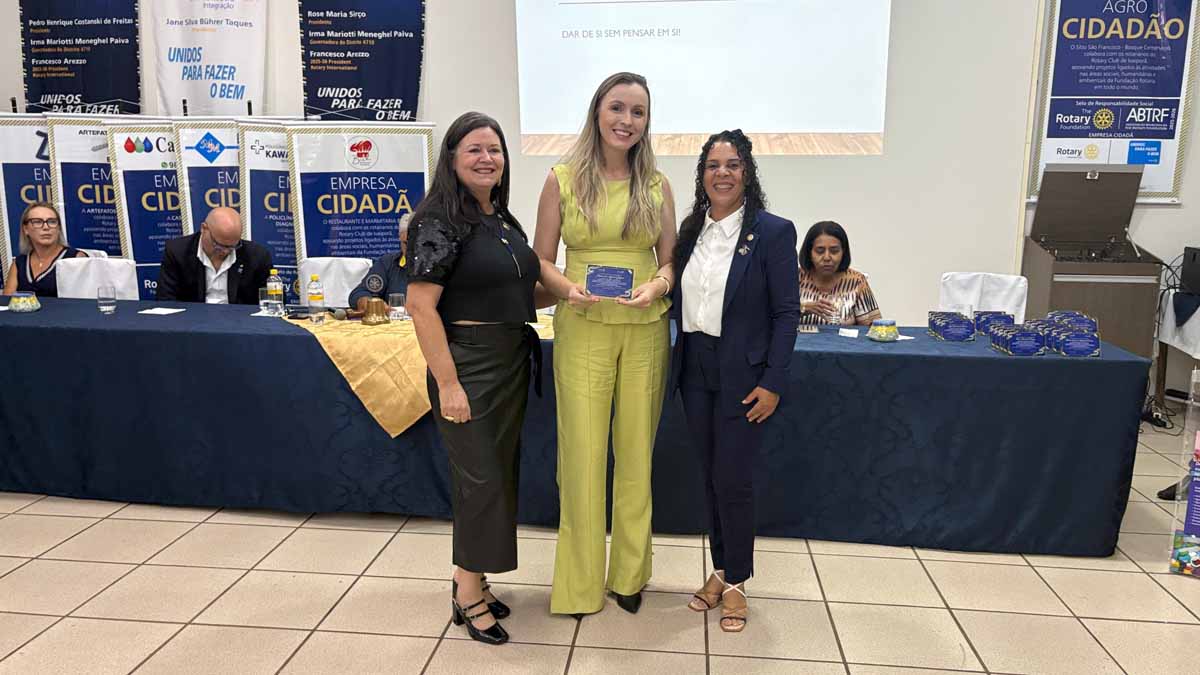 Rotary Club Integração e Ivaiporã prestam homenagem a mulheres; veja fotos