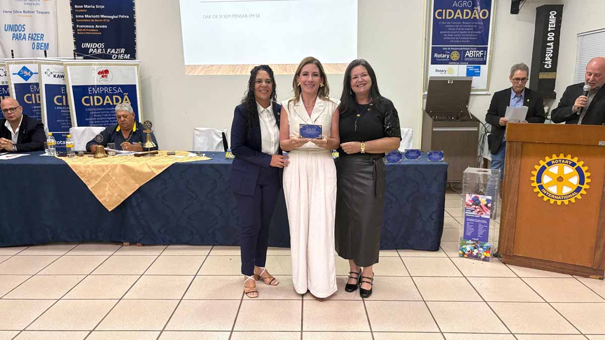 Rotary Club Integração e Ivaiporã prestam homenagem a mulheres; veja fotos