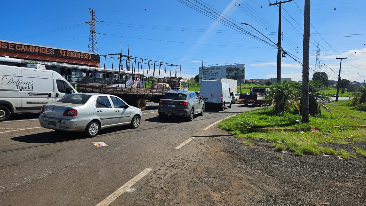 Sistema 'pare e siga' volta a funcionar na Avenida Brasil em Apucarana