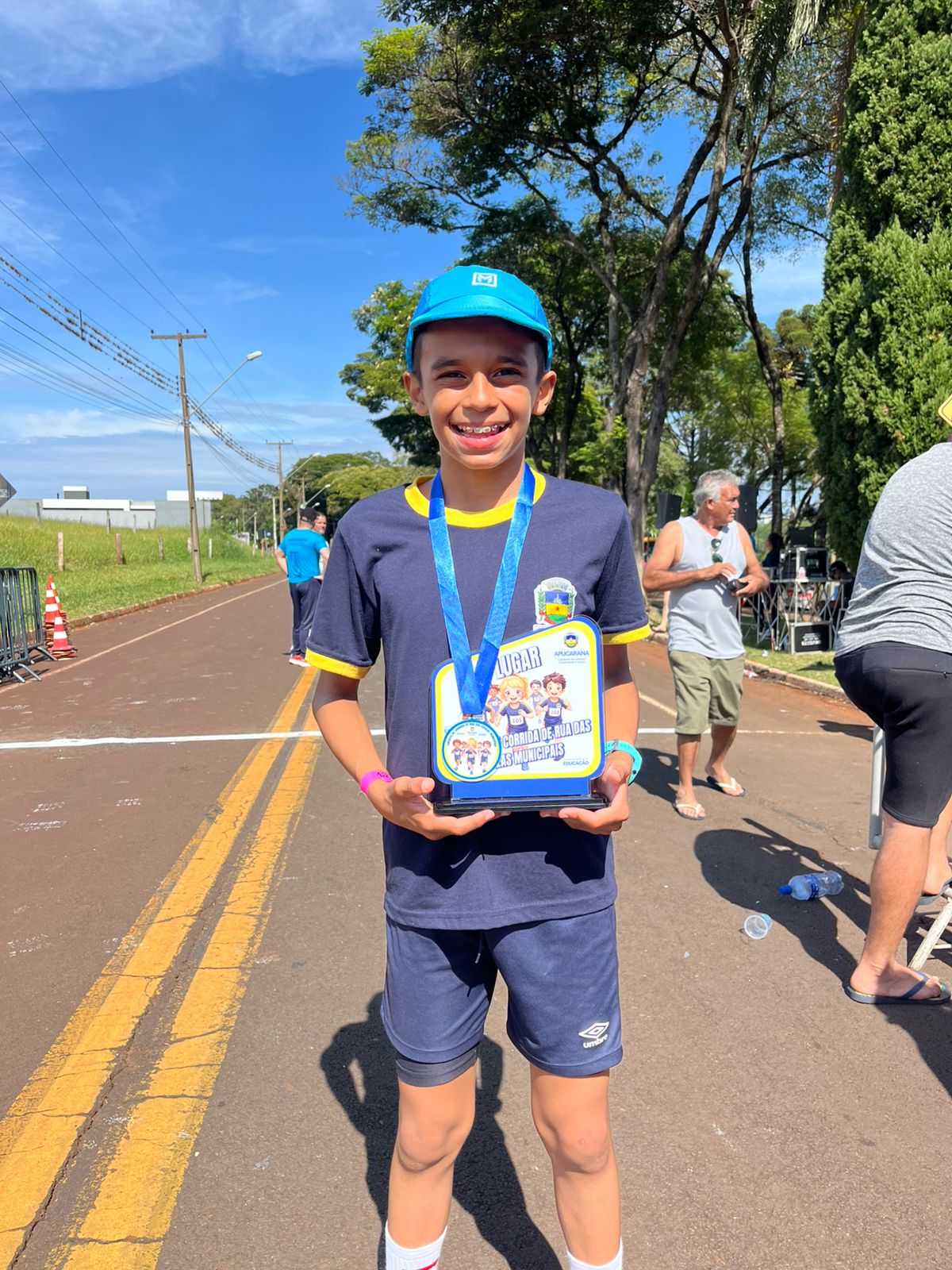 Atleta apucaranense de 10 anos quebra dois recordes paranaenses no atletismo